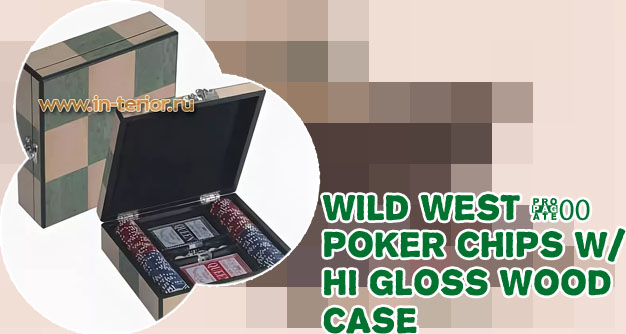 Poker chips wooden box